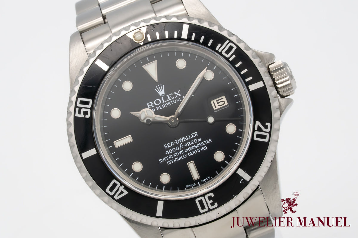 Rolex Sea-Dweller 16660 Triple Six Stahl Automatik 40mm Papers