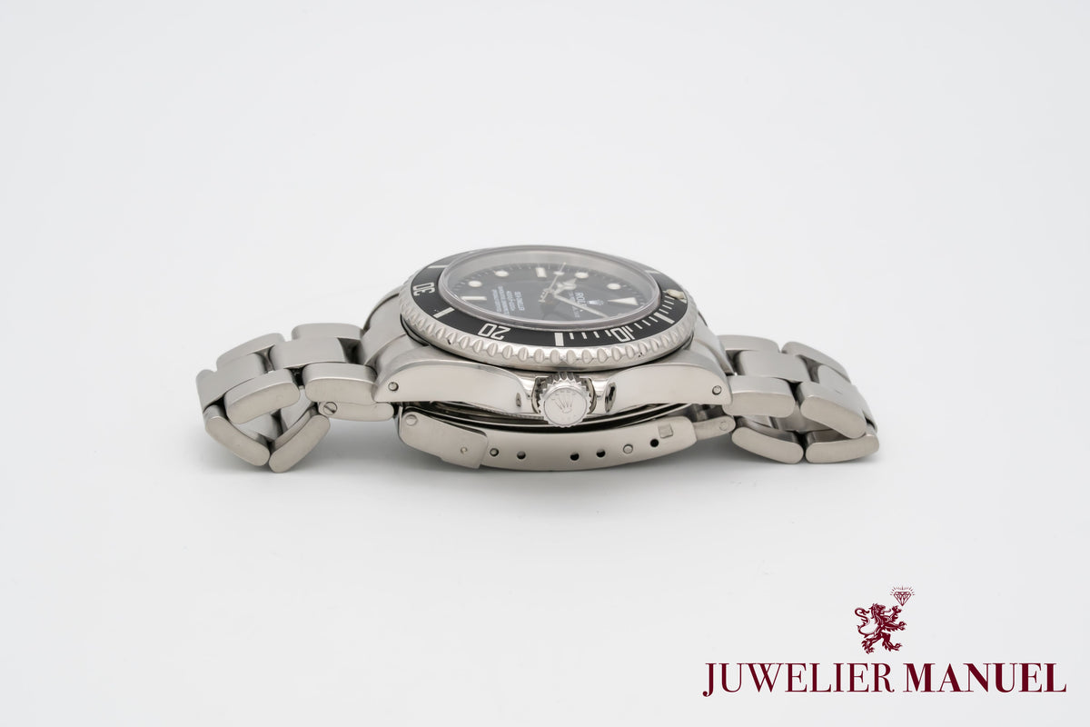 Rolex Sea-Dweller 16660 Triple Six Stahl Automatik 40mm Papers