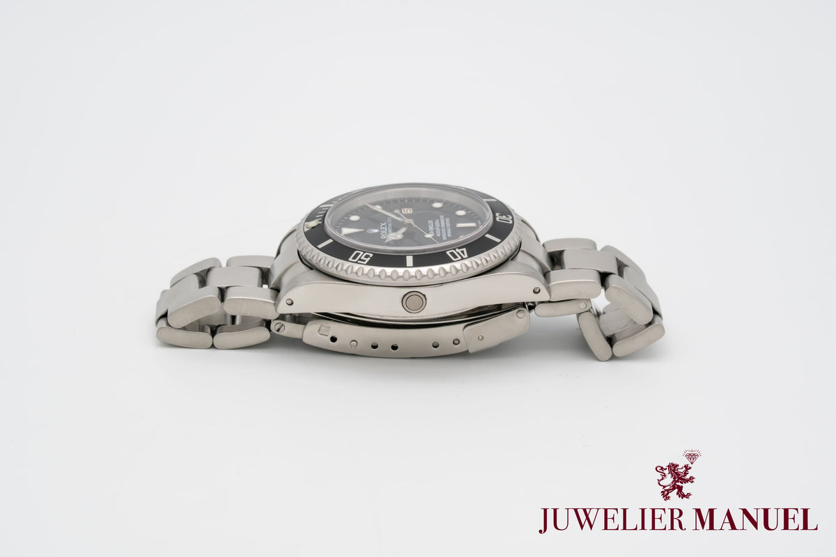 Rolex Sea-Dweller 16660 Triple Six Stahl Automatik 40mm Papers