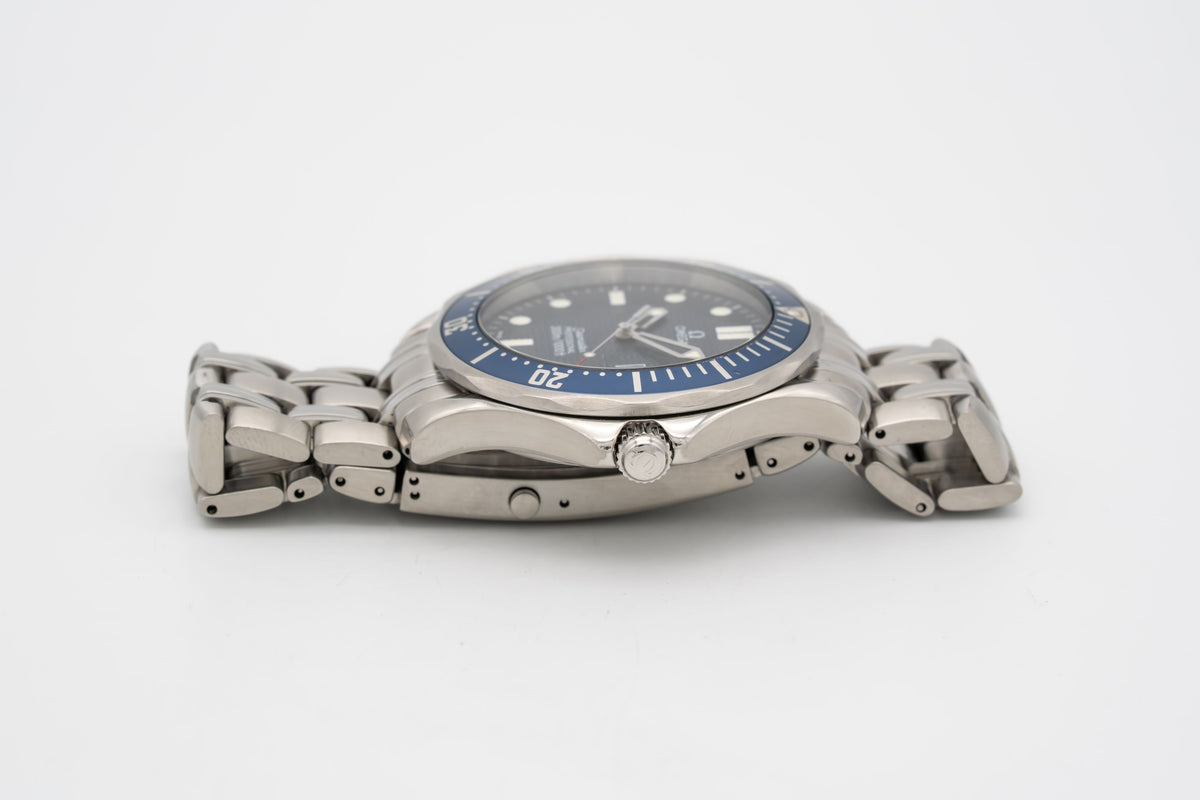 Omega Seamaster Diver 300 M 25418000 Blue Stainless Steel Papers 41mm