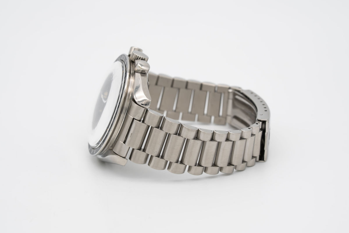 Omega Speedmaster Professional Moonwatch Rare Long S and R Stainless Steel Manual Winding 42mm